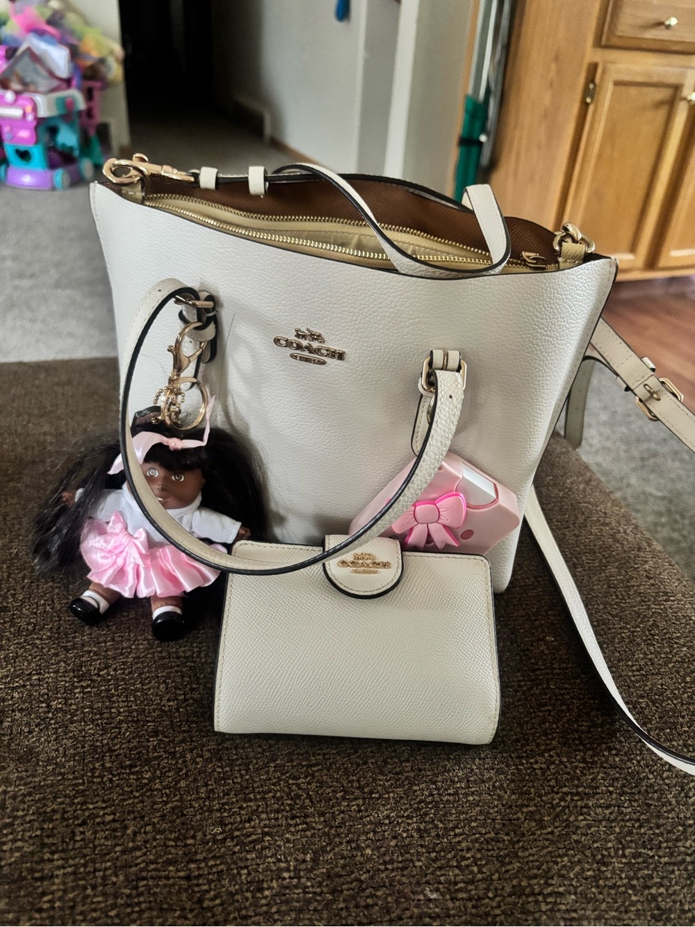 Coach Cream Pebbled Leather Tote with Wallet and Gold Hardware